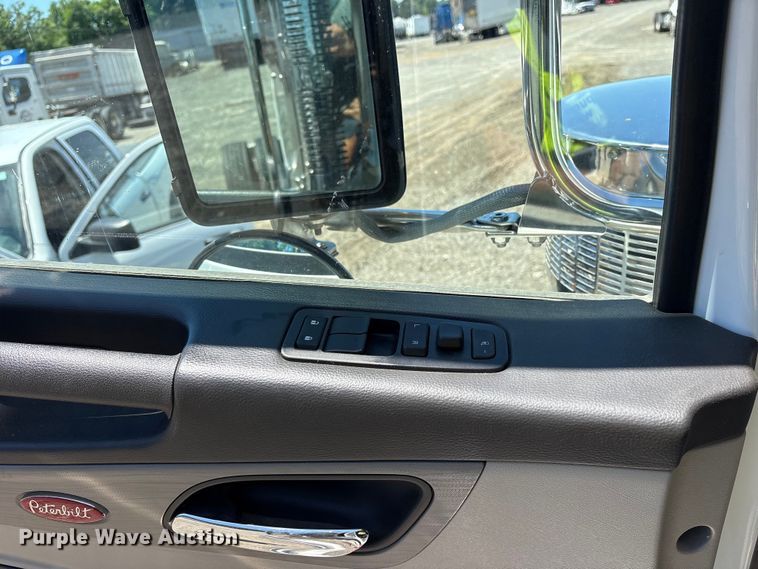 image for item YA3453 2026 Peterbilt 589 semi truck