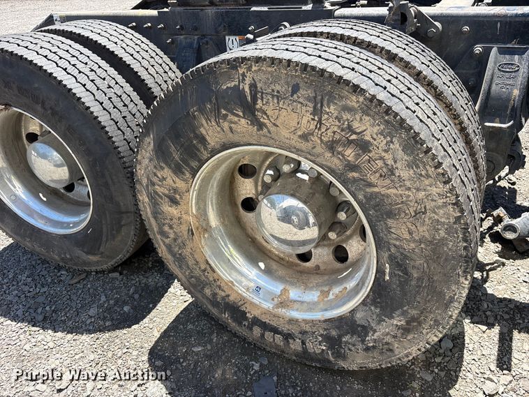 image for item YA3453 2026 Peterbilt 589 semi truck