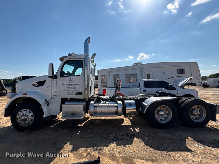 image for item YA3488 2023 Peterbilt 567 semi truck