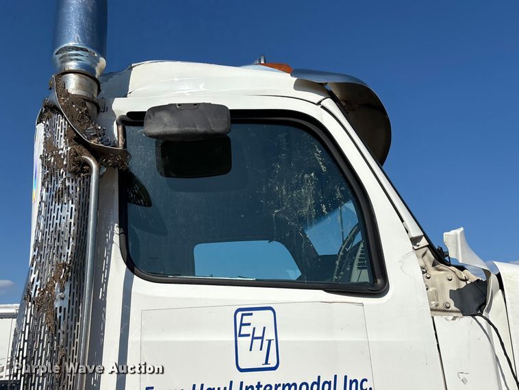 image for item YA3488 2023 Peterbilt 567 semi truck