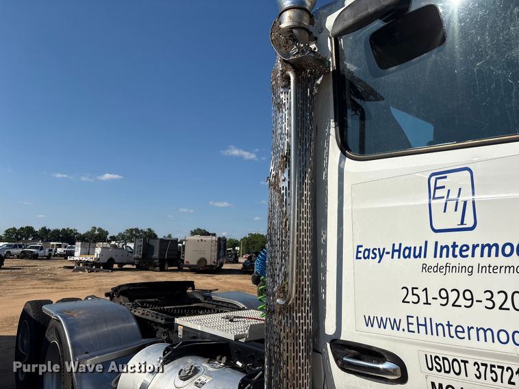 image for item YA3488 2023 Peterbilt 567 semi truck