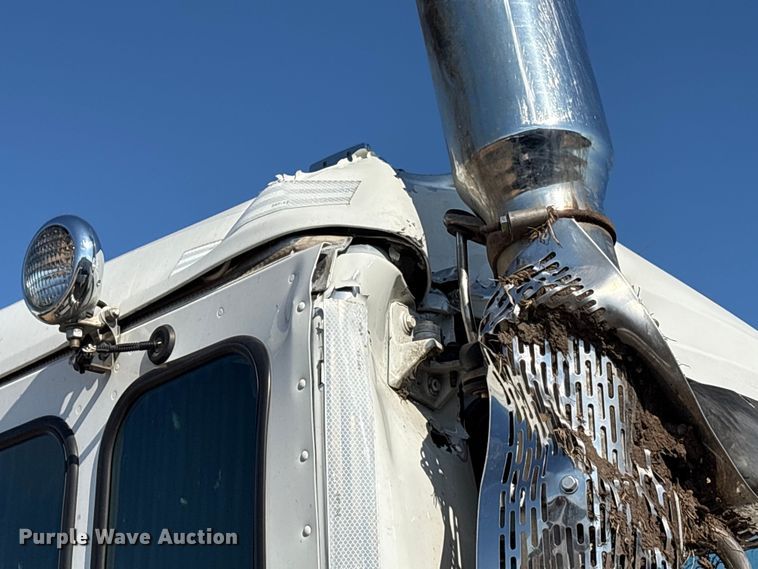 image for item YA3488 2023 Peterbilt 567 semi truck