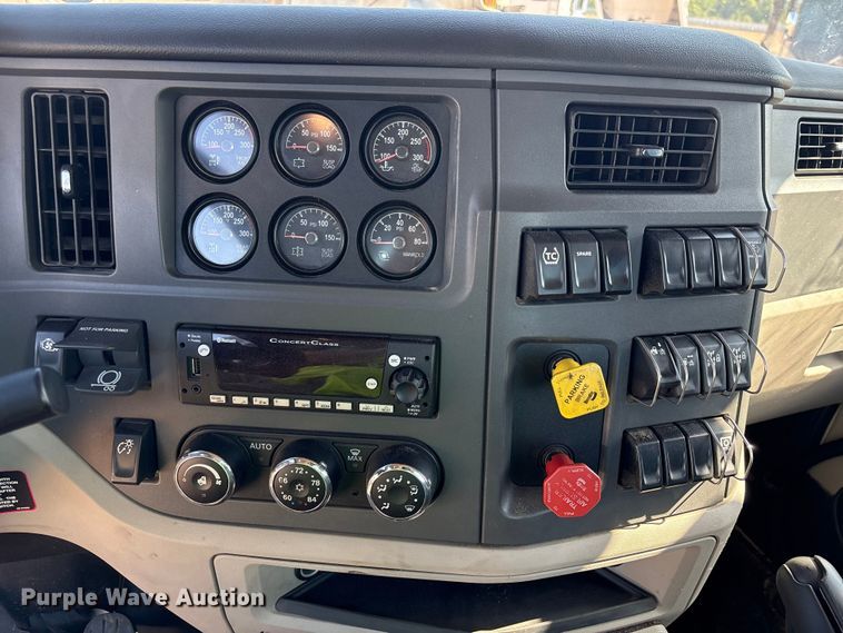 image for item YA3488 2023 Peterbilt 567 semi truck