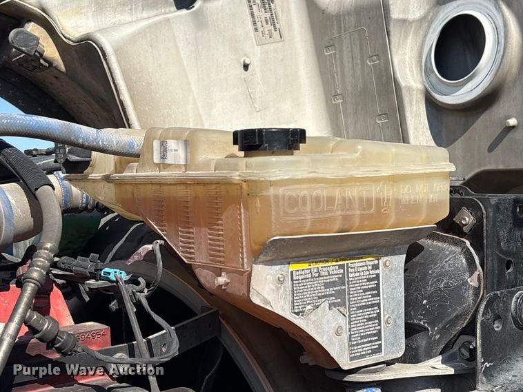 image for item YA3488 2023 Peterbilt 567 semi truck