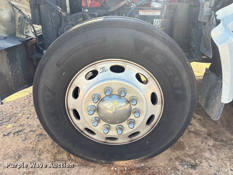 image for item YA3488 2023 Peterbilt 567 semi truck