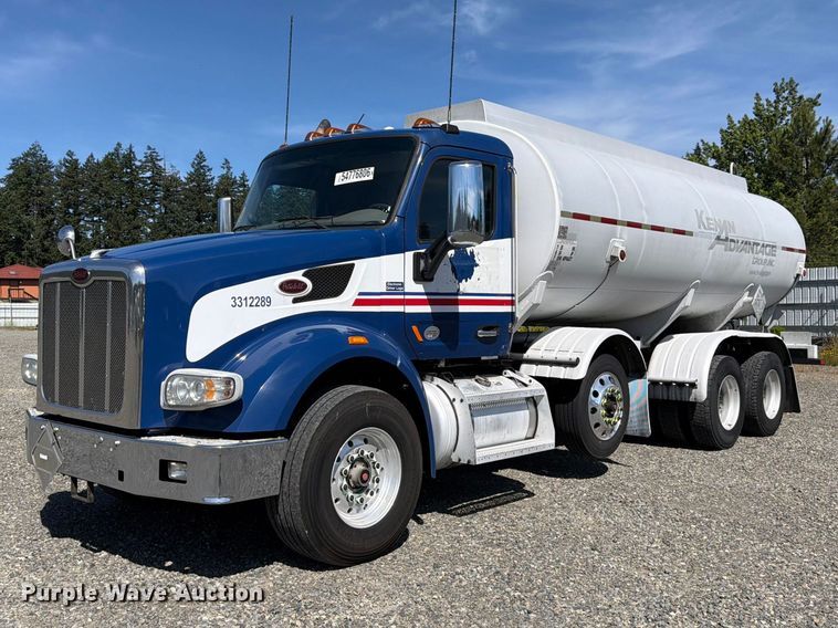 image for item YA3652 2017 Peterbilt 567 tank truck