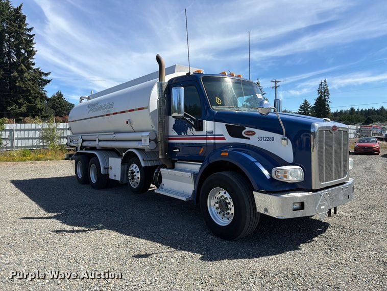image for item YA3652 2017 Peterbilt 567 tank truck