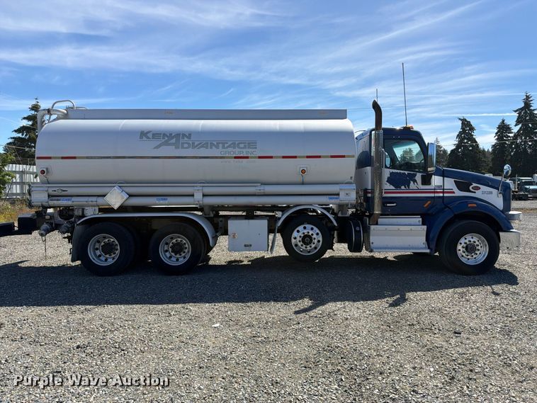 image for item YA3652 2017 Peterbilt 567 tank truck