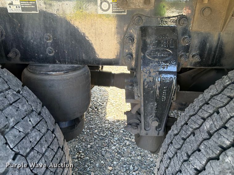 image for item YA3652 2017 Peterbilt 567 tank truck