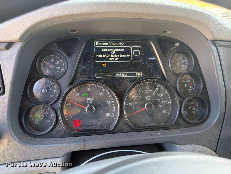 image for item YA3652 2017 Peterbilt 567 tank truck