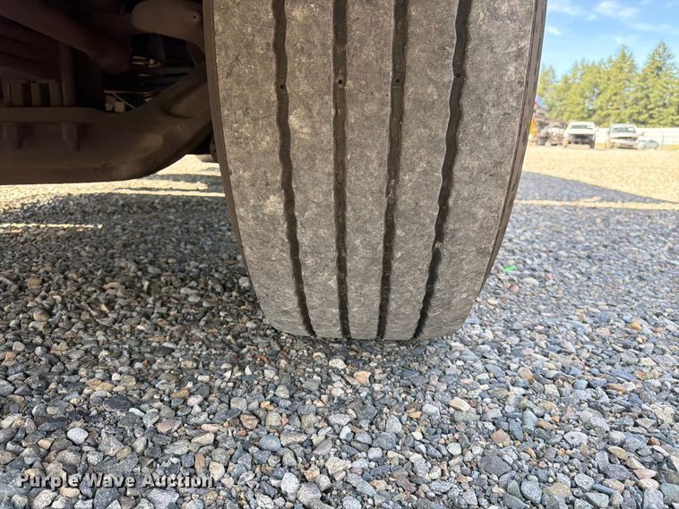 image for item YA3652 2017 Peterbilt 567 tank truck