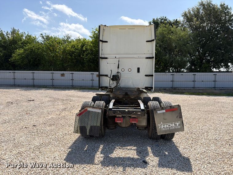image for item YA3667 2019 International LT625 semi truck
