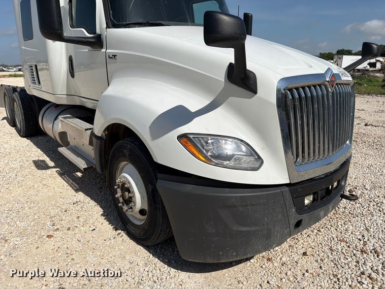 image for item YA3667 2019 International LT625 semi truck