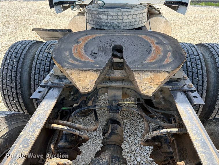 image for item YA3667 2019 International LT625 semi truck