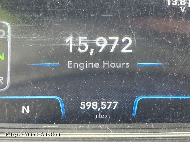 image for item YA3667 2019 International LT625 semi truck