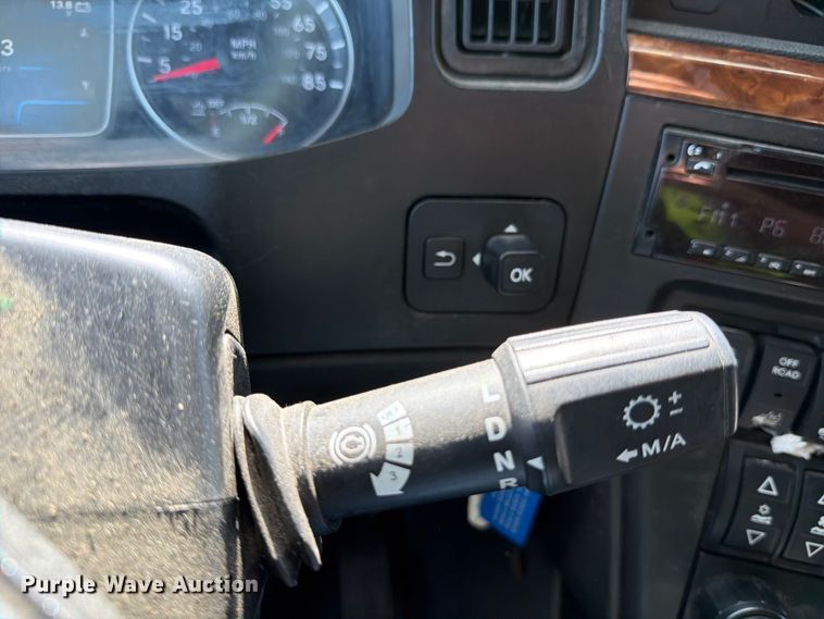 image for item YA3667 2019 International LT625 semi truck