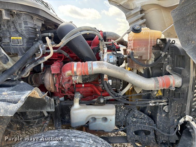 image for item YA3667 2019 International LT625 semi truck