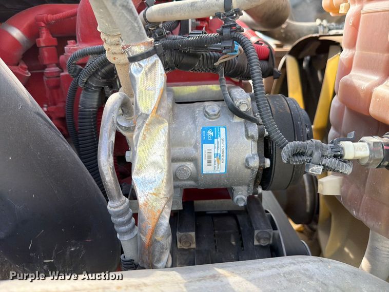 image for item YA3667 2019 International LT625 semi truck