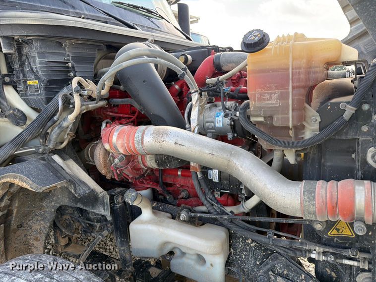 image for item YA3667 2019 International LT625 semi truck