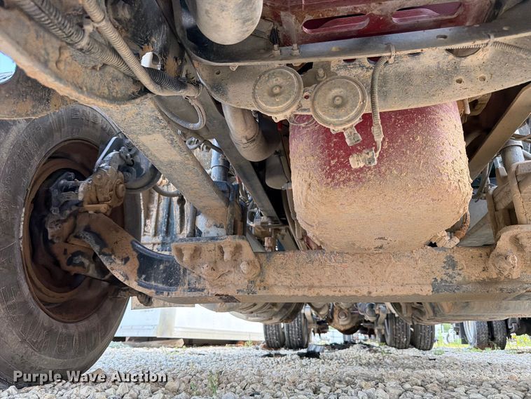 image for item YA3667 2019 International LT625 semi truck