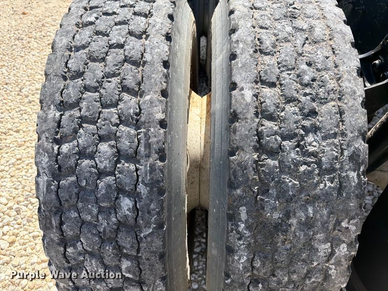 image for item YA3667 2019 International LT625 semi truck