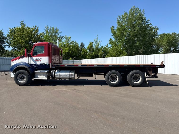 image for item YA3740 2015 Kenworth T880 flatbed truck