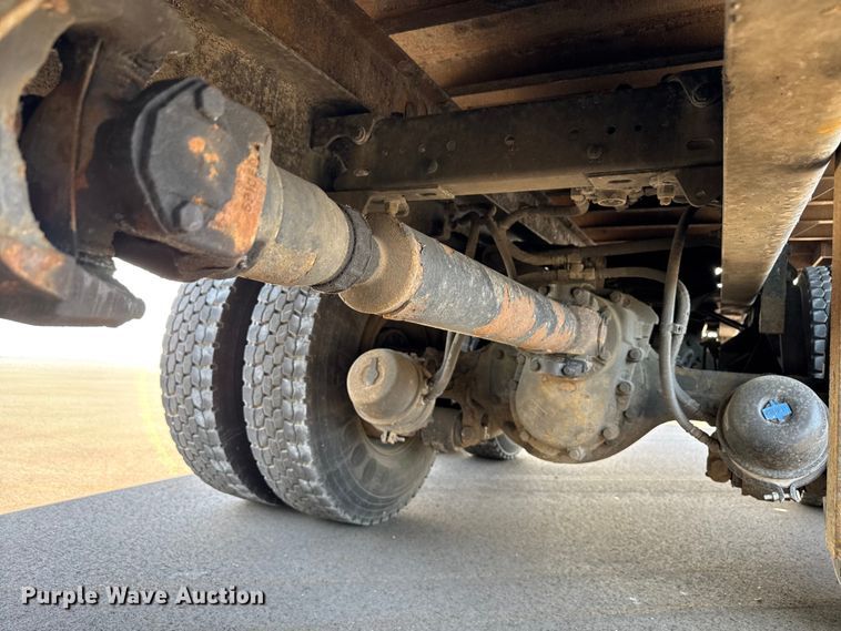 image for item YA3740 2015 Kenworth T880 flatbed truck