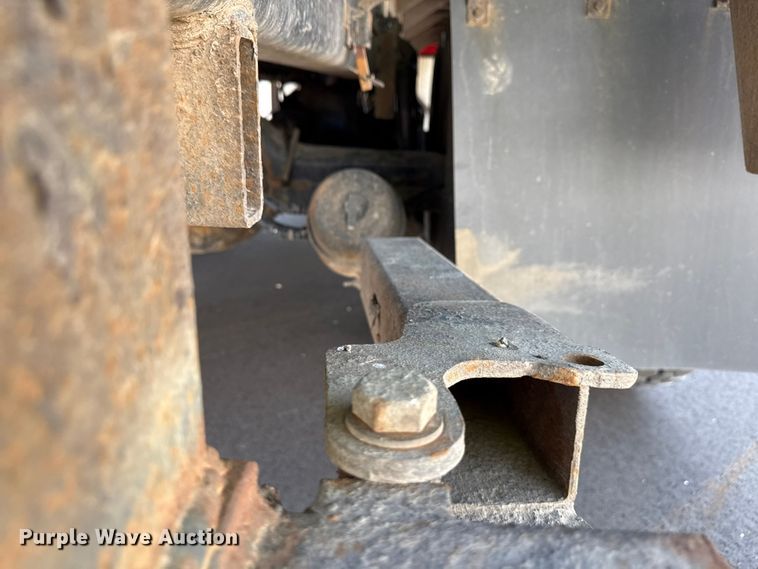 image for item YA3740 2015 Kenworth T880 flatbed truck