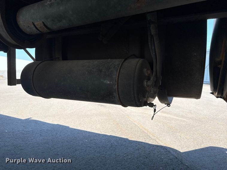 image for item YA3740 2015 Kenworth T880 flatbed truck