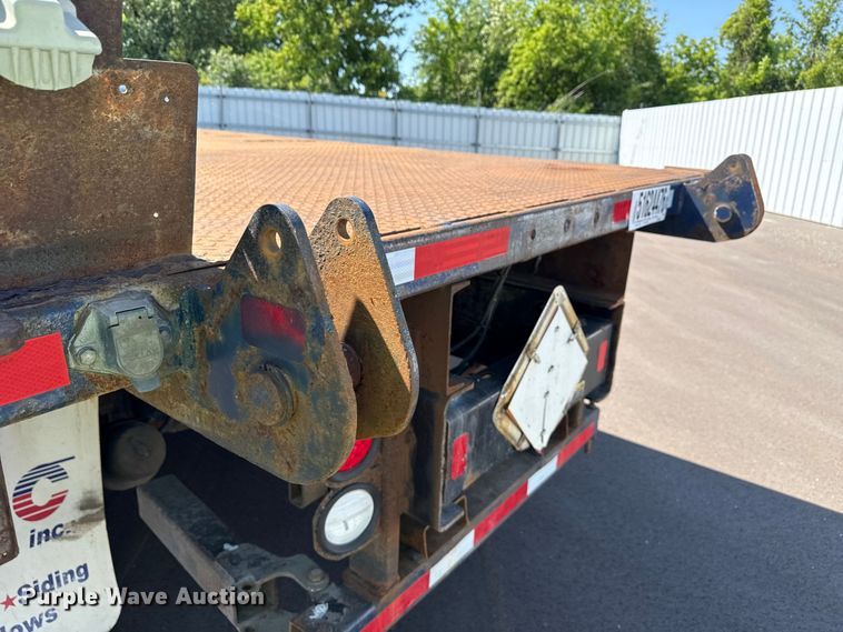 image for item YA3740 2015 Kenworth T880 flatbed truck