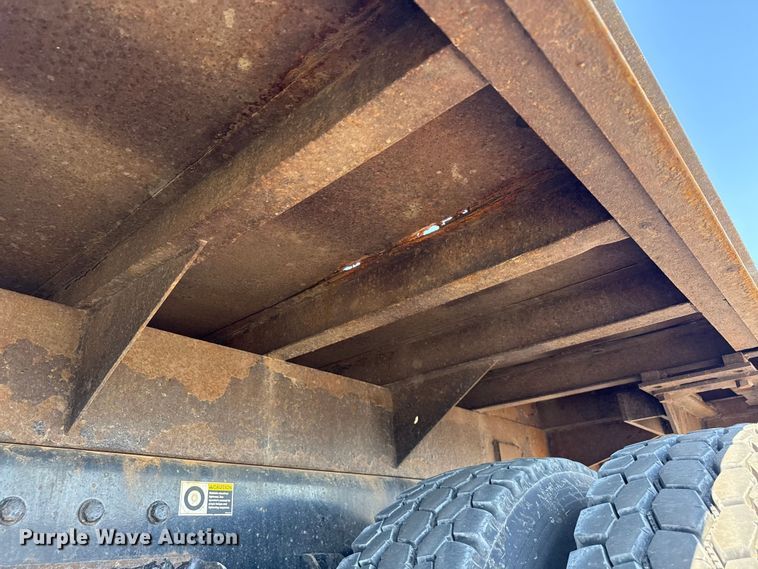 image for item YA3740 2015 Kenworth T880 flatbed truck