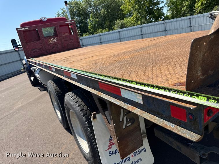 image for item YA3740 2015 Kenworth T880 flatbed truck