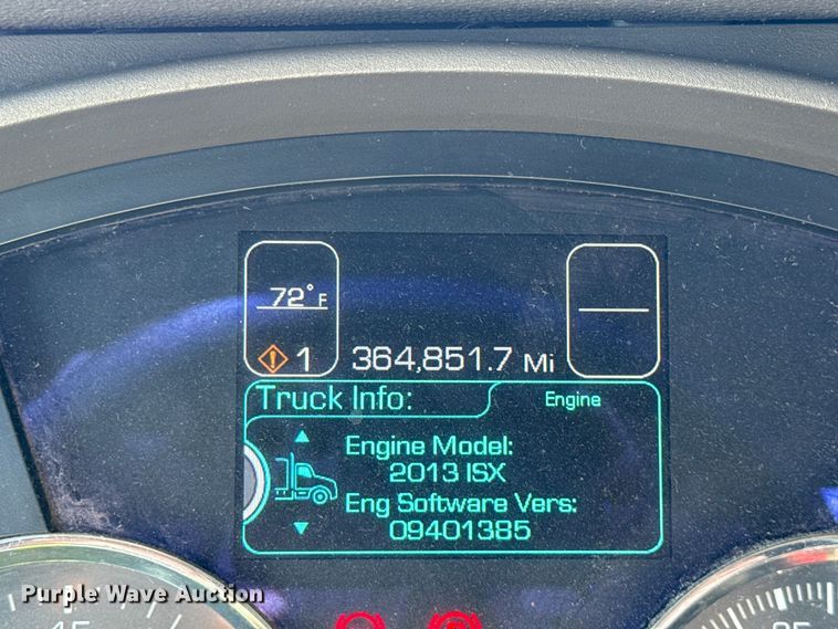 image for item YA3740 2015 Kenworth T880 flatbed truck