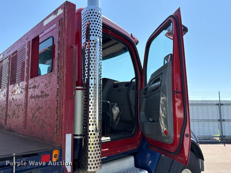 image for item YA3740 2015 Kenworth T880 flatbed truck