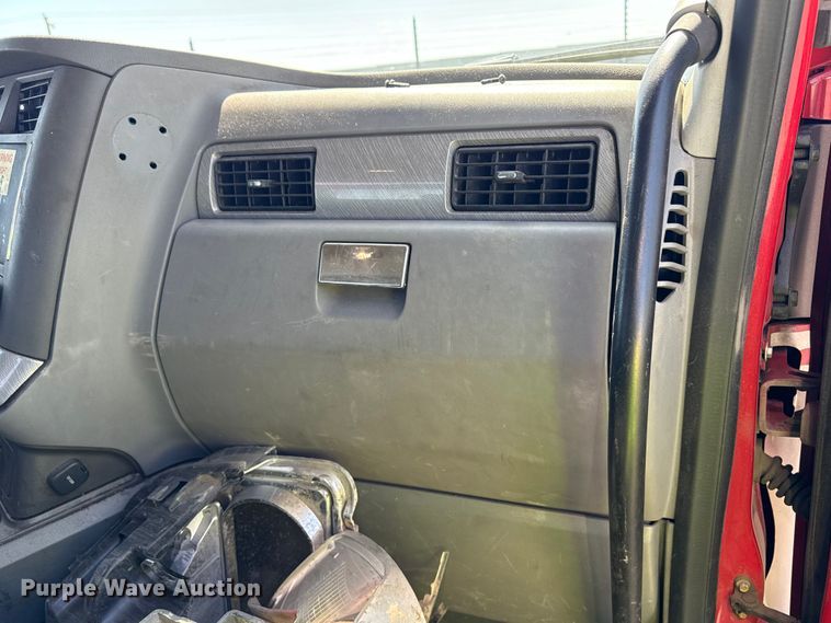 image for item YA3740 2015 Kenworth T880 flatbed truck