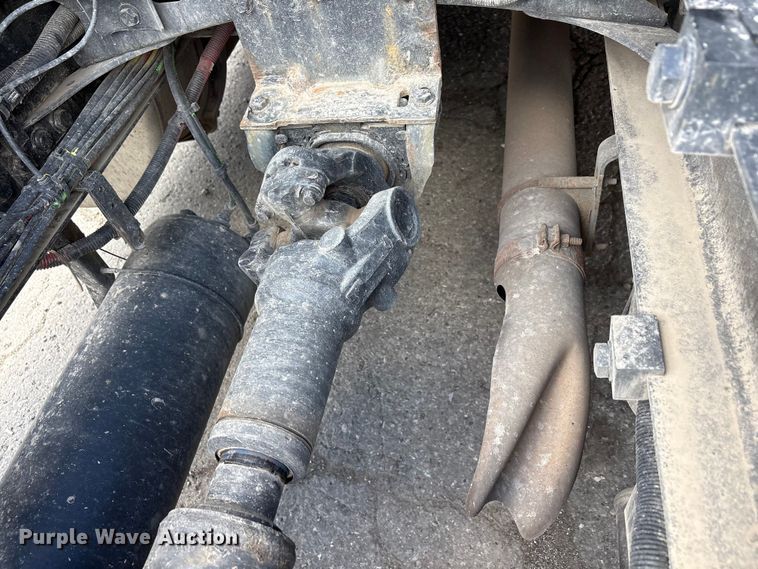 image for item YA3749 2018 Freightliner Cascadia semi truck