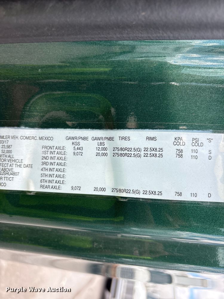 image for item YA3749 2018 Freightliner Cascadia semi truck