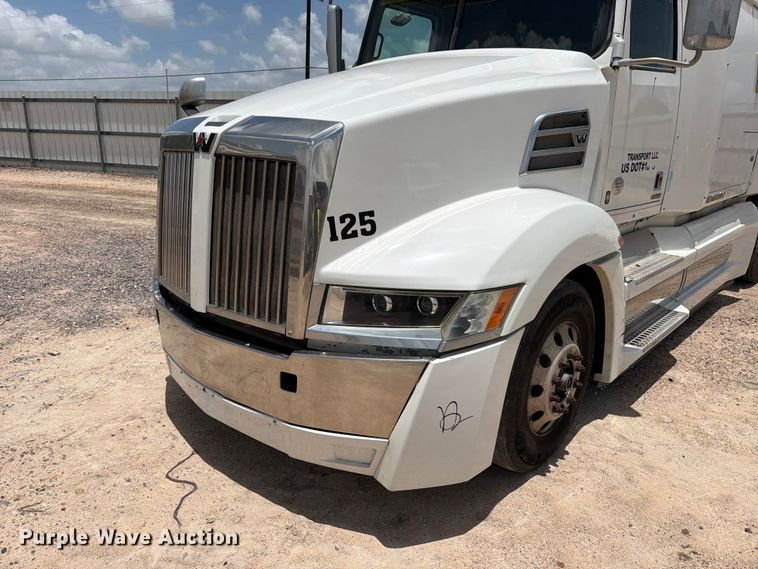 image for item YA3812 2022 Western Star 5700XE semi truck