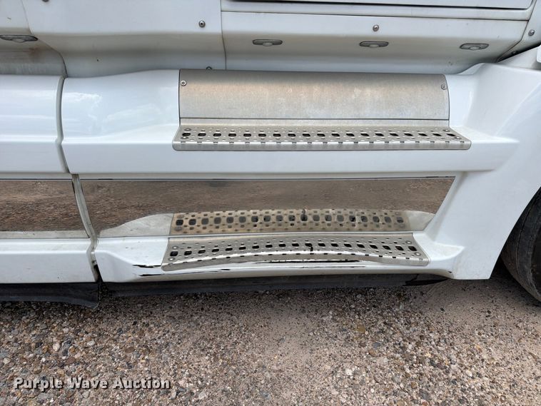 image for item YA3812 2022 Western Star 5700XE semi truck