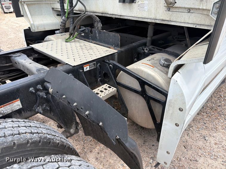 image for item YA3812 2022 Western Star 5700XE semi truck