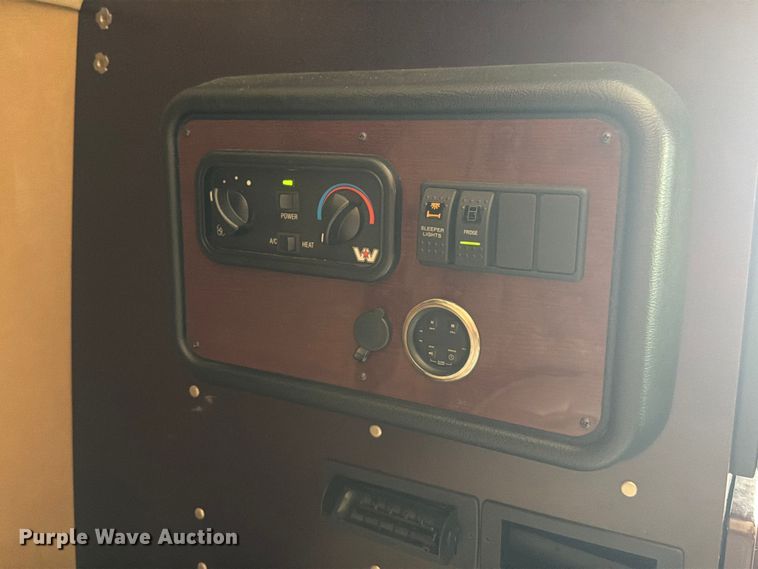 image for item YA3812 2022 Western Star 5700XE semi truck