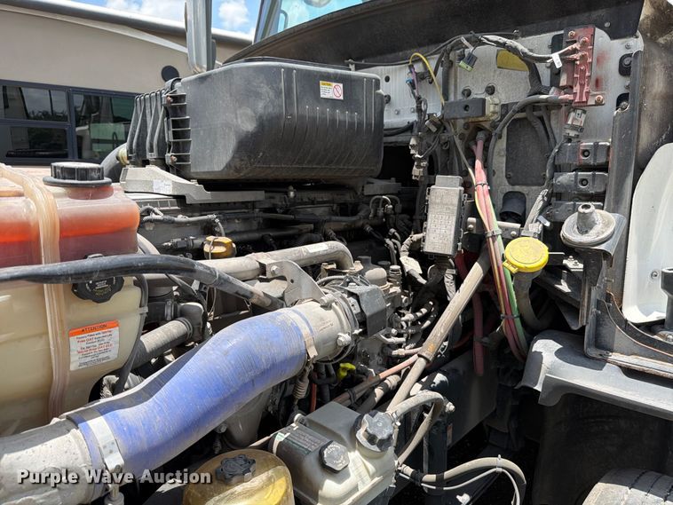 image for item YA3812 2022 Western Star 5700XE semi truck