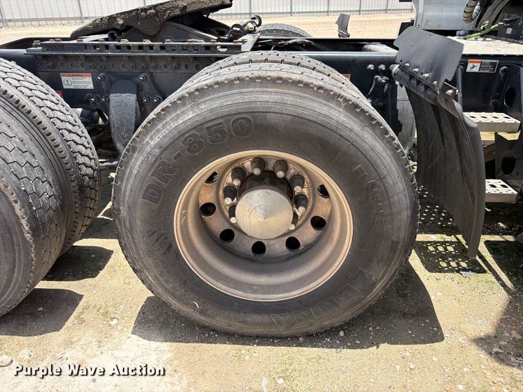 image for item YA3812 2022 Western Star 5700XE semi truck