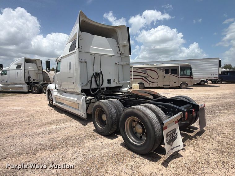 image for item YA3813 2022 Western Star 5700XE semi truck