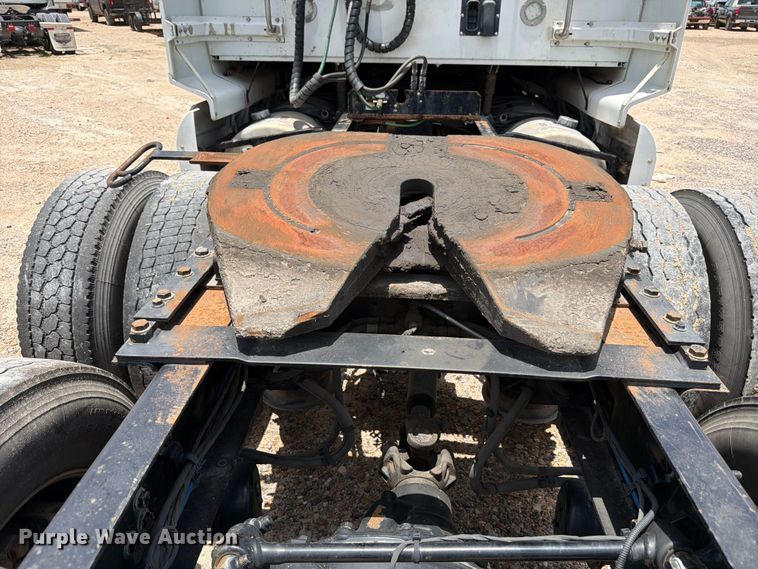 image for item YA3813 2022 Western Star 5700XE semi truck
