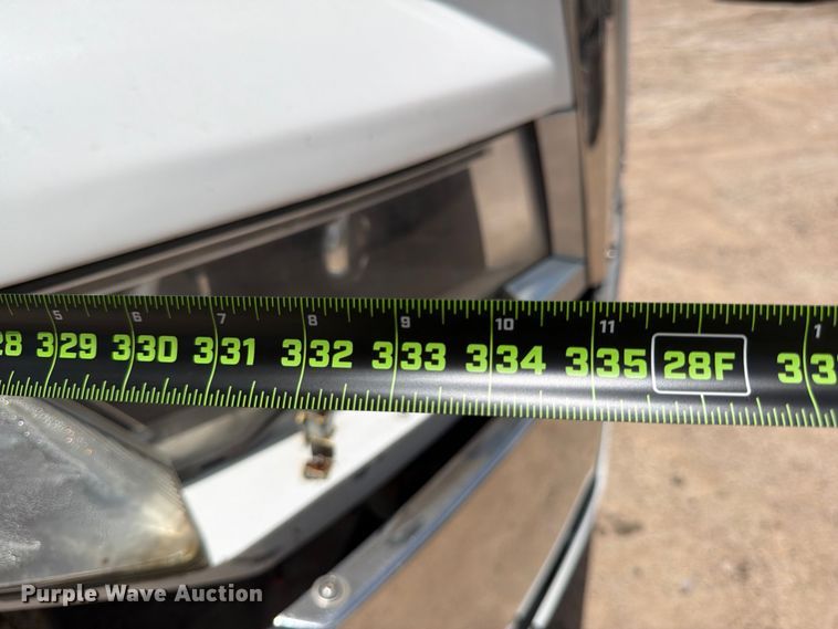 image for item YA3813 2022 Western Star 5700XE semi truck