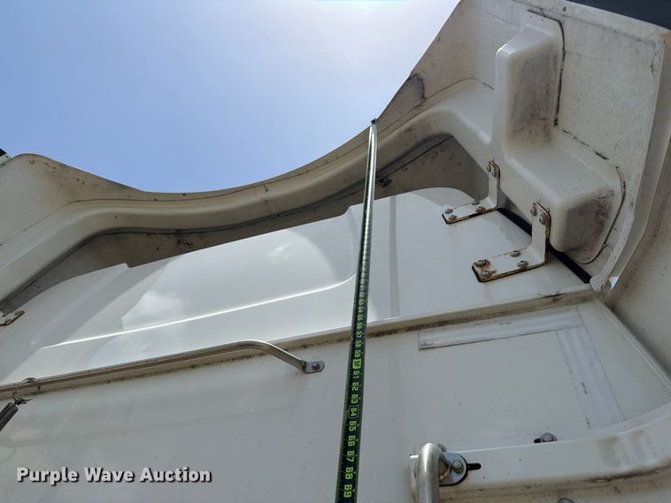 image for item YA3813 2022 Western Star 5700XE semi truck