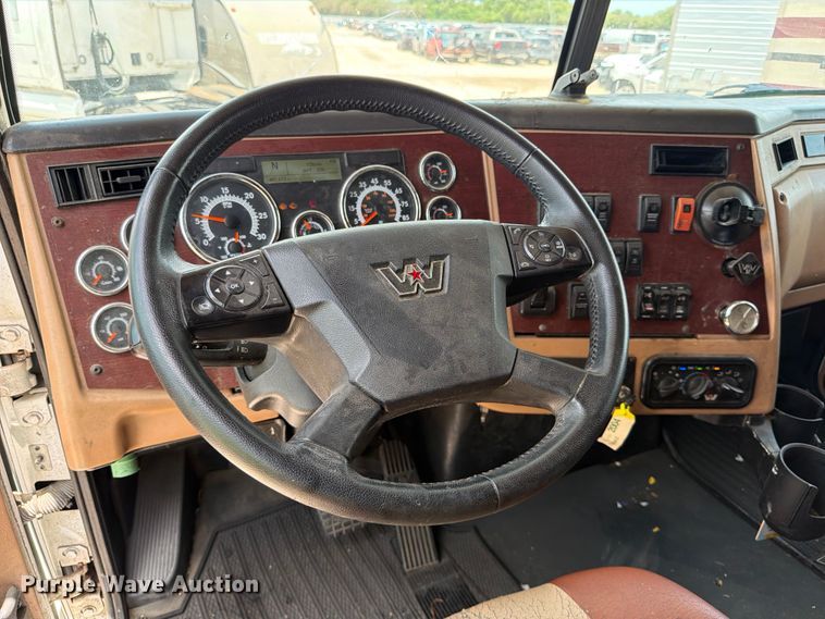 image for item YA3813 2022 Western Star 5700XE semi truck