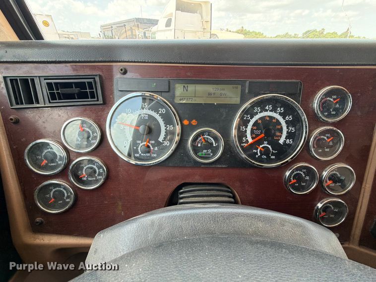 image for item YA3813 2022 Western Star 5700XE semi truck