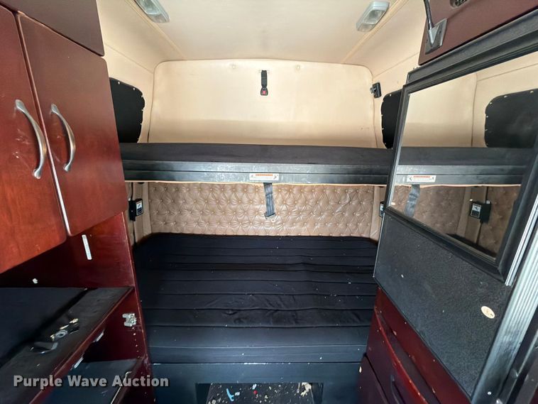 image for item YA3813 2022 Western Star 5700XE semi truck